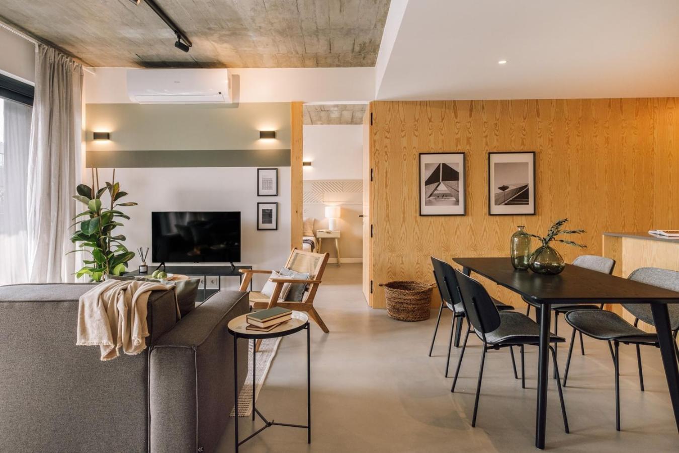 Vouga - 2 Bedrooms And Parking In Santo Antonio Apartment Lisbon